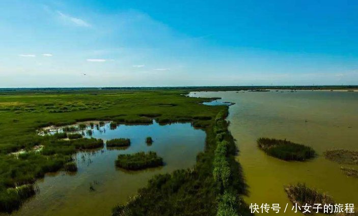 我国的沙漠中出现了湖泊？面积超过6000多亩，网友：究竟怎么回事