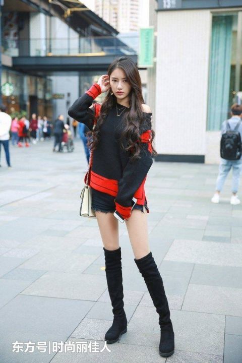  『美女』气质温婉的街头美女，春季的随性穿搭，美出天际！