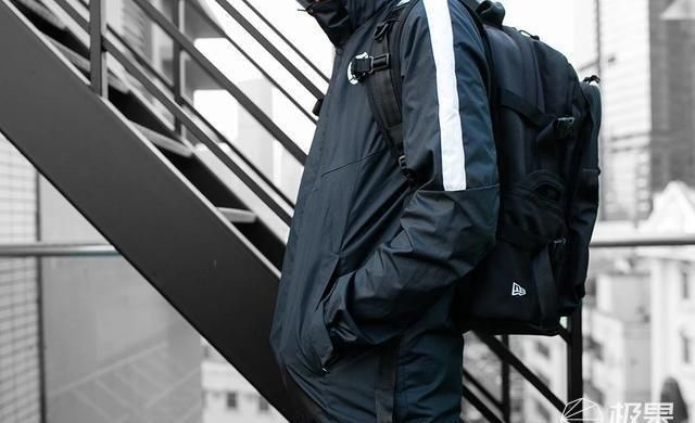 饿了么又出新设计，外卖小哥都穿得比我潮！