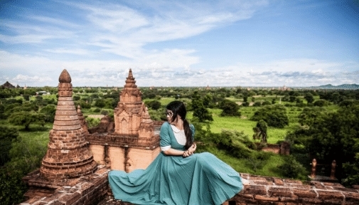 这群人抽着6块的烟，住着50块的宾馆，却谈着上千万的生意！