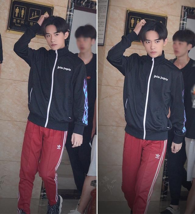 感受一波易烊千玺对红色运动裤的执念，870的价格从冬天穿到夏天