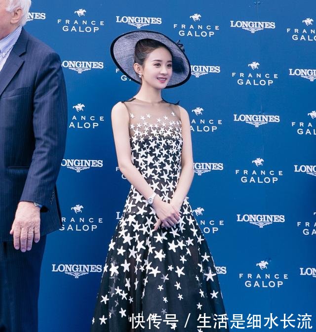 别看陈慧琳45岁，先后撞衫韩雪和赵丽颖，身材可一点都不输呢！