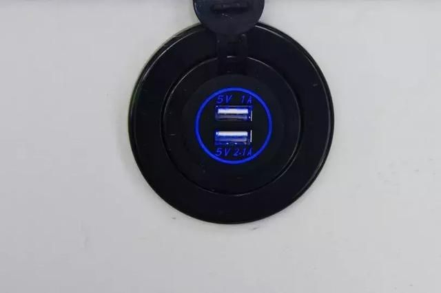 董小姐知道吗 “高铁级”银隆公交车在石家庄闪现！