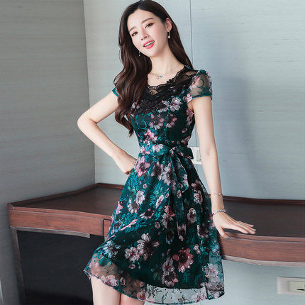 姐姐，你胆子够大的，穿这种连衣裙回家，小心老妈收拾你