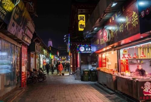 山东最坑人的美食街，整条街上都是饭店，却没有一道当地的特色菜