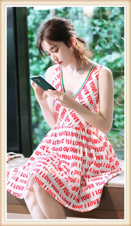 当古力娜扎和郑爽同穿裙子时，气质差距一目了然，张翰会更中意谁