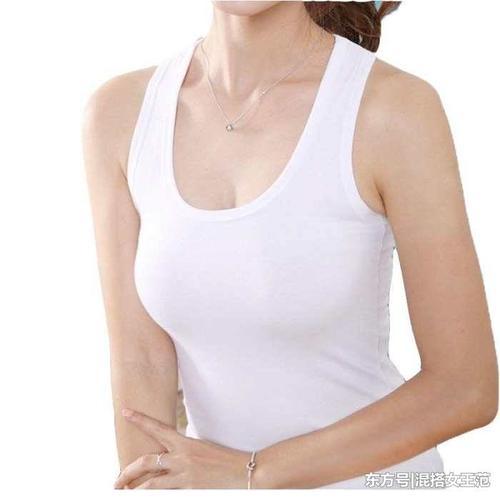 现在的姑娘真敢穿! 清凉性感的小衫直接穿出门, 美得让人窒息