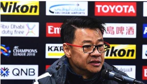 吴金贵愤怒驳斥申花在亚冠上替补是为留力战上