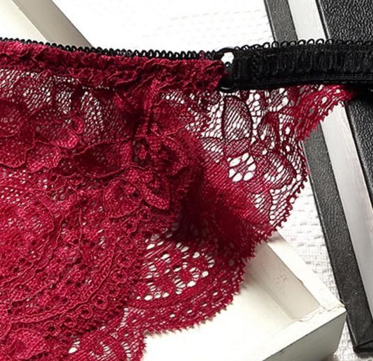 越来越多三四十女人，睡觉不穿睡衣，只穿透明裤，透气不失女人味