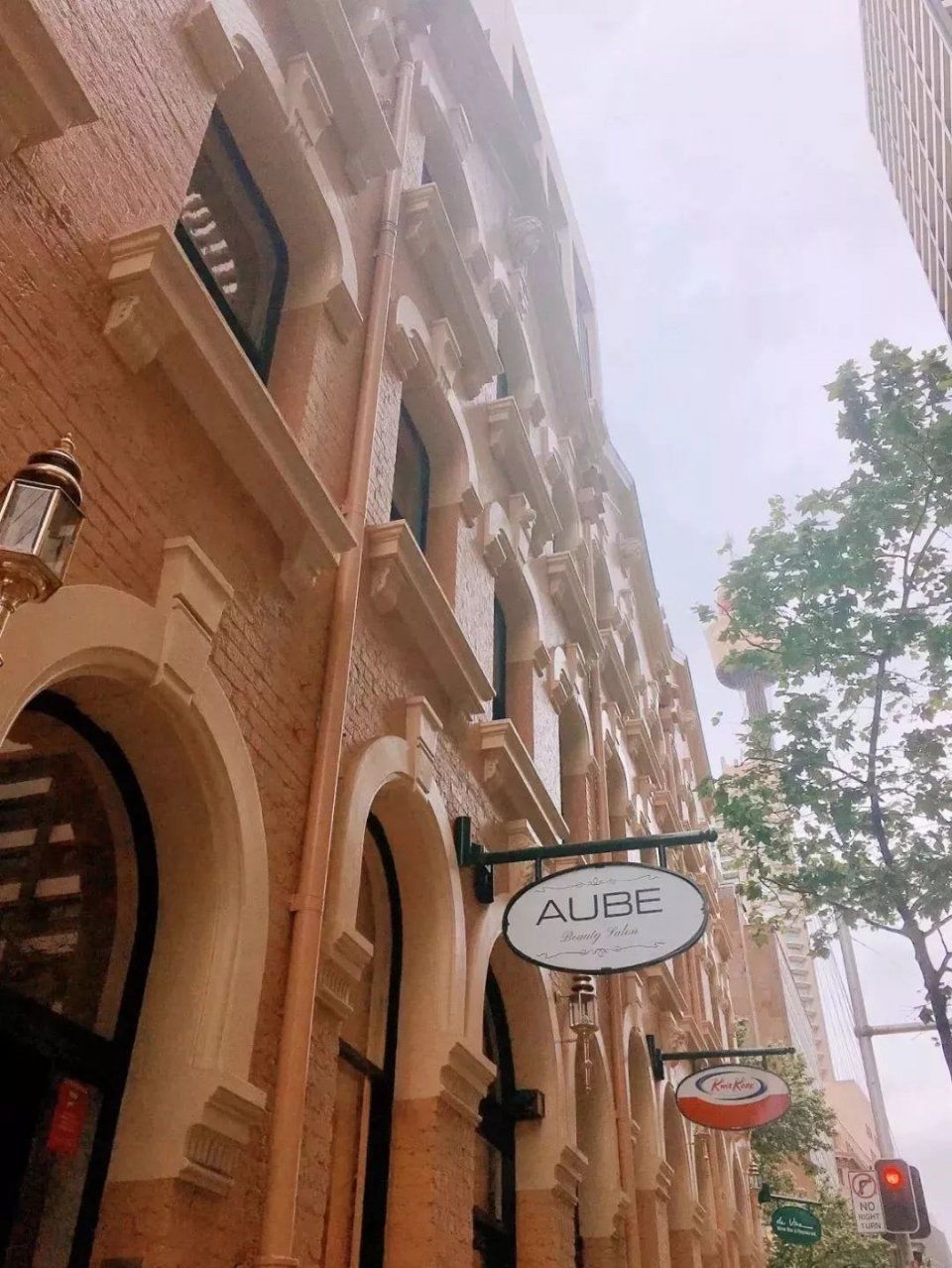 还在流行小奶狗?Instagram盐系小哥哥火遍悉尼CBD，只因他修长有