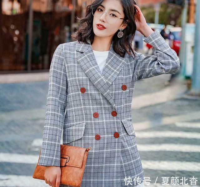  『春夏』春夏，纽扣格纹小西装，美哒哒