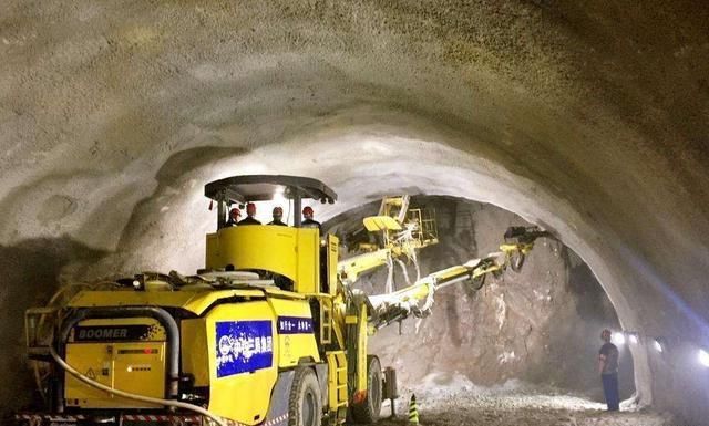 海底隧道的建设那么困难，如果遇到地震怎么办？看看专家怎么说