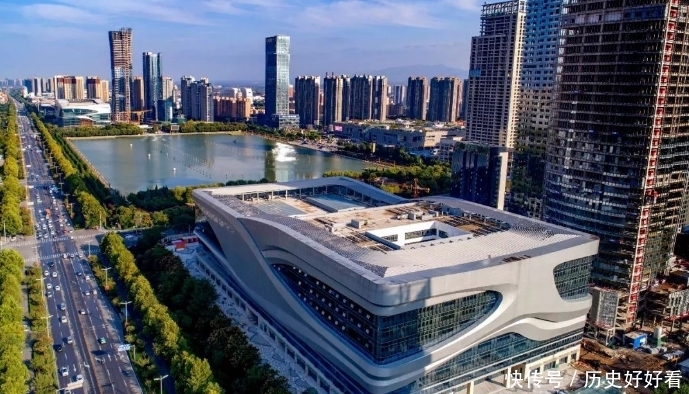 河南这座城市第二个跨入地铁时代，GDP全省第二，是你家乡吗？