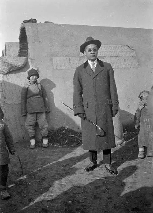 美国一位研究中国的学者，无意中在家里翻出来6000张中国老照片