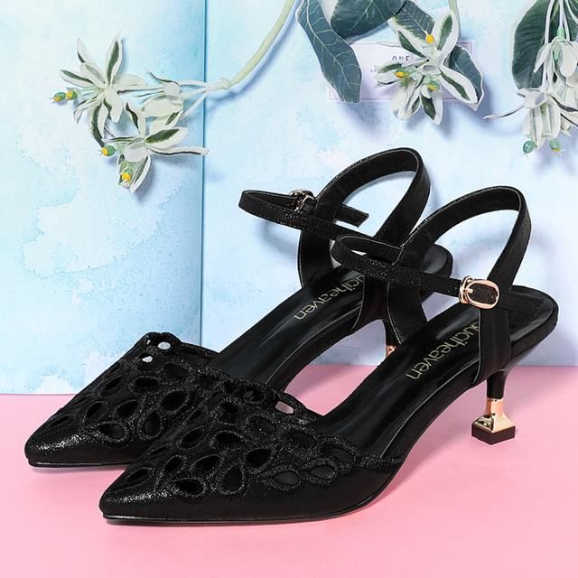 穿上一双这样的高跟鞋，腿美人更美