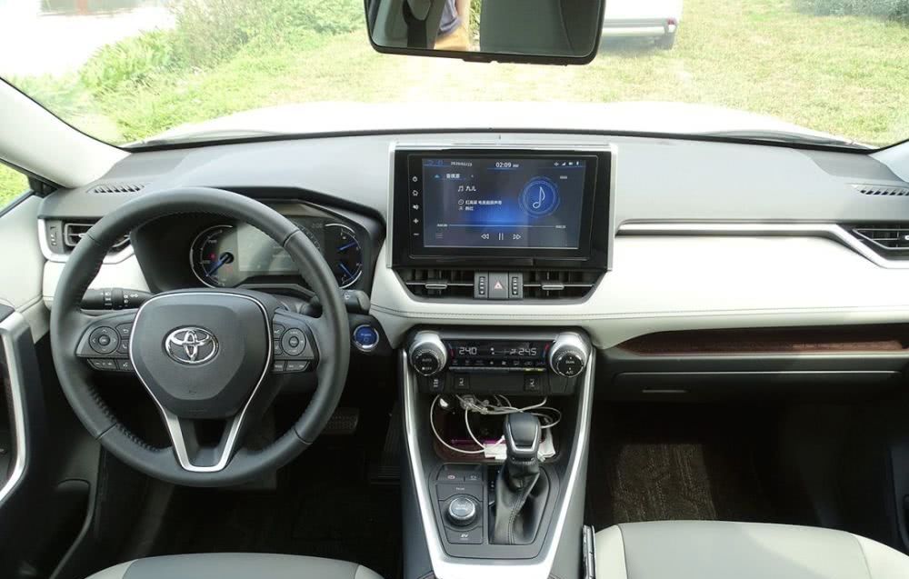  「全新一代」试驾一汽丰田全新 RAV4 荣放