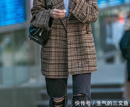  『也敢』蔡依林太大胆了吧！这种裤子也敢穿上台，林志玲穿也得想一想