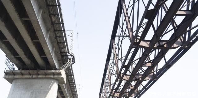 詹天佑设计的中国第一大铁桥,长665米,至今125年成旅游景点