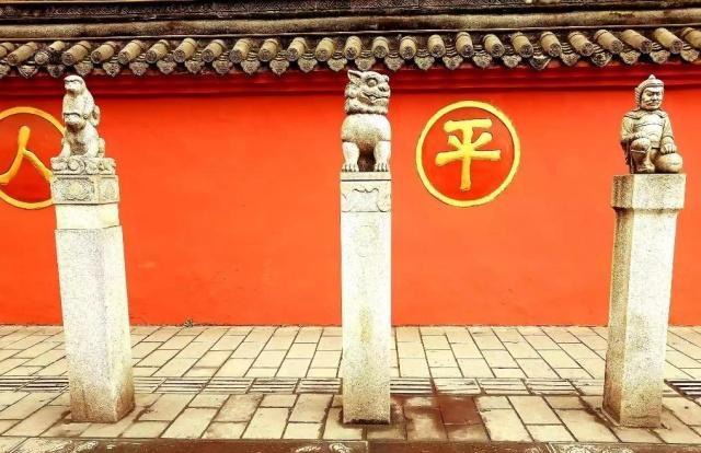 这座寺庙太“稀罕”：闻名全国，却不收门票，门口可免费领3支香