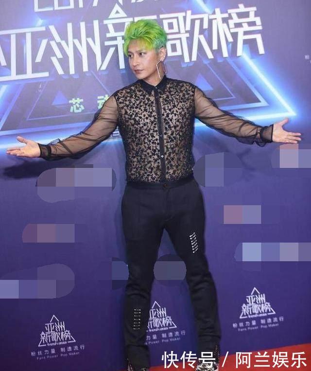 厉害了陈志朋! 胸前挂圈卫生纸也敢走红毯? 钟丽缇都没你疯狂!