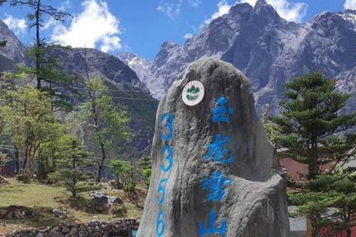 8千多米的珠峰能被人登顶，为何5千多米的玉龙雪山，至今却无人登