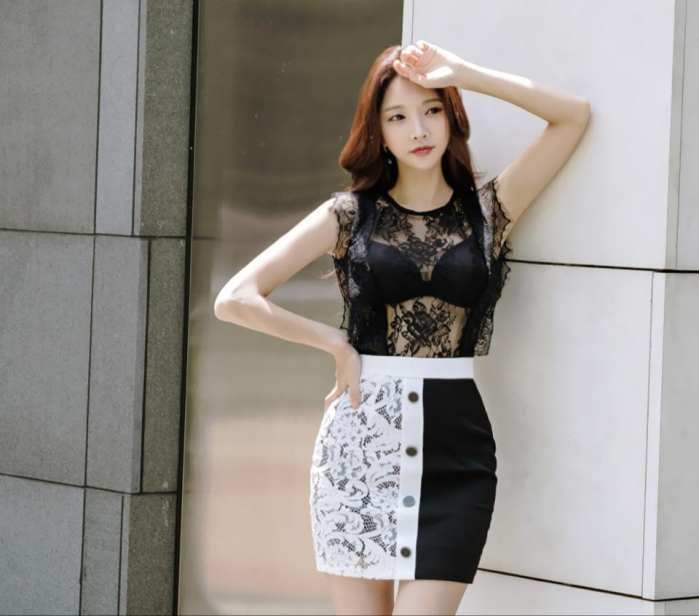 街拍：优雅蕾丝是对成熟女性美好的定义