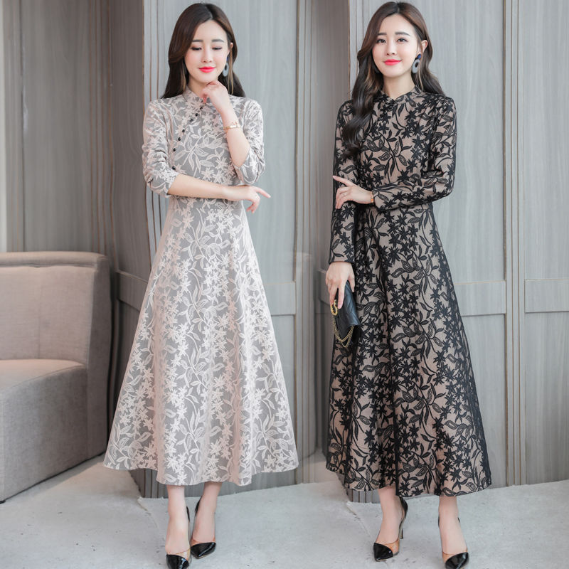 有一种美叫“旗袍”，立秋已到，42岁老婆穿旗袍，简直美若天仙