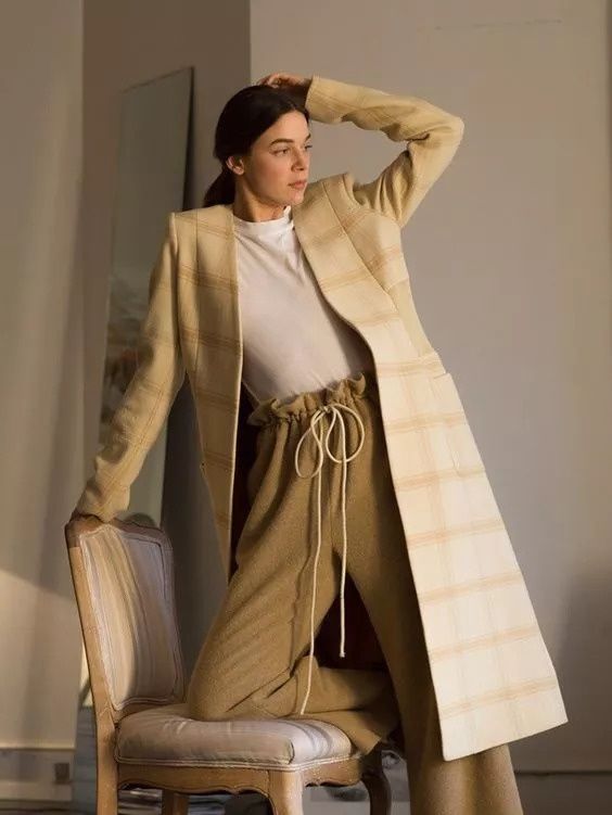 吊打阔腿裤，秒杀牛仔裤，这条裤子才是今秋最火!!!