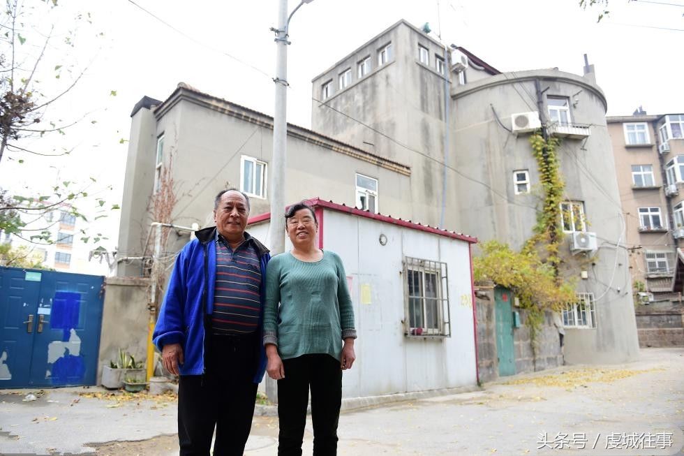 这一家祖辈五代人居住日军炮楼55年,暖气从弹
