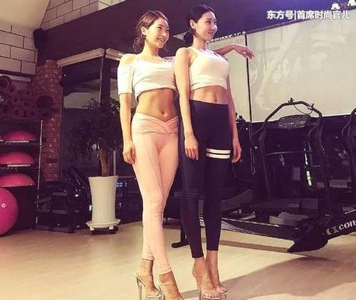 大方典雅的打底裤女神，尽情展现迷人丰满身材！