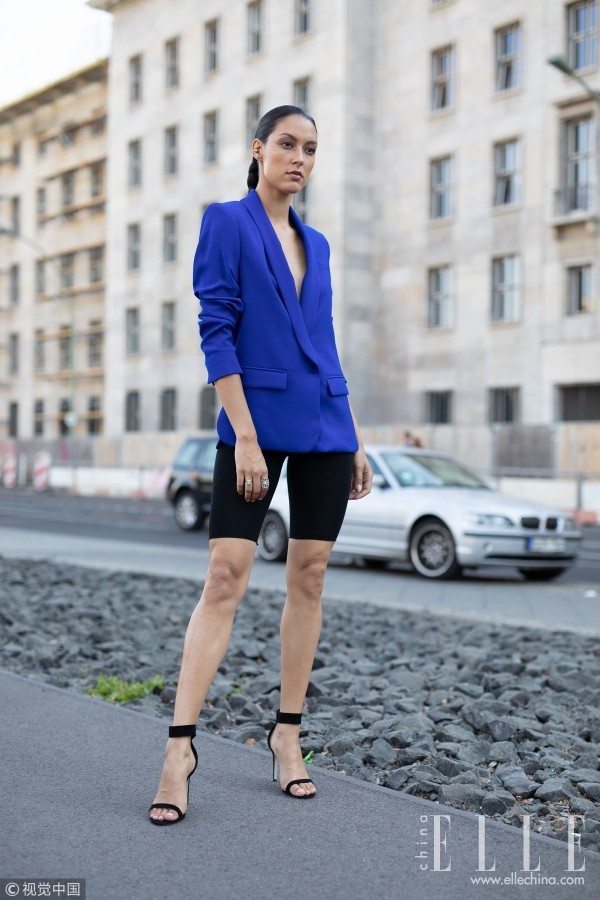 你没看错，打底裤外穿流行了起来！