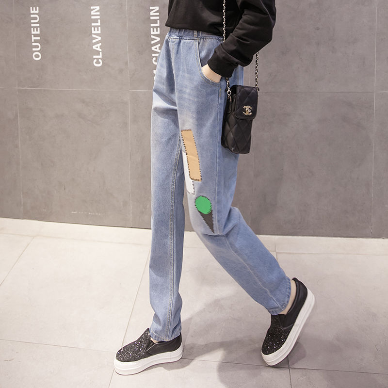 入秋了，短裤少穿吧，瞧瞧聪明的女人，穿的一个比一个时髦