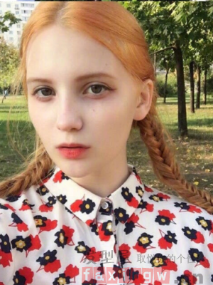 跟着时尚达人们一起染头发成为最耀眼的那道光