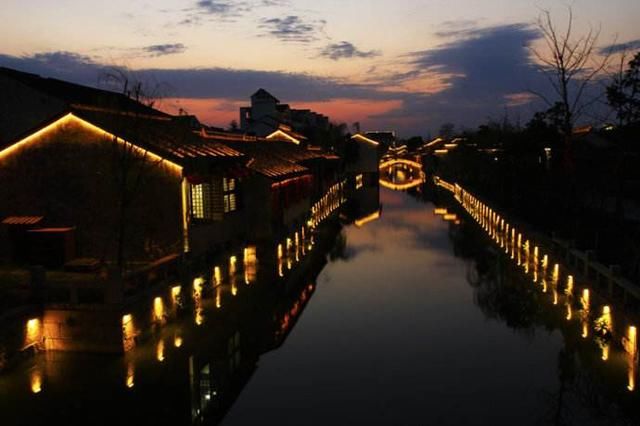 比凤凰古城还坑的景区，玩一圈收8次费，往日风光不再