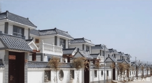  「眼前」这才是真正的越南农村，眼前的一幕，看着我都心酸！