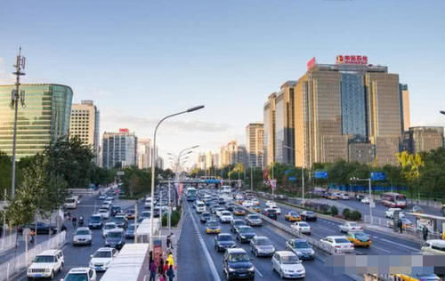  生存：中国最难生存的城市，月入上万只够生活，是承载很多人梦