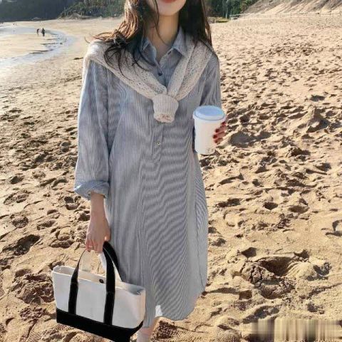 适合@韩国最近流行将衣服系在肩上,时髦又减龄!哪个年龄段女人都适合
