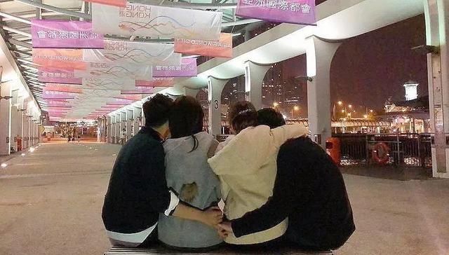 『爱回家之开』他入行仅四年就获4项大奖提名,未来TVB最值得期待的男星是他?