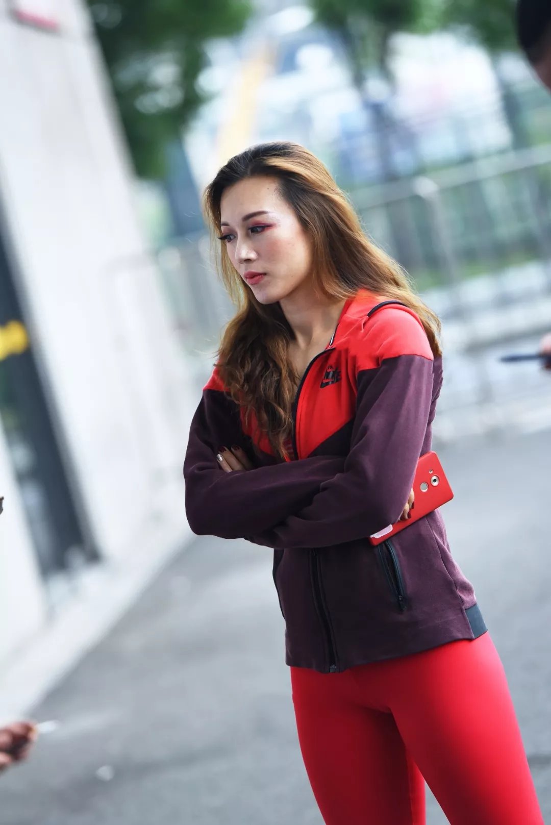 摄影：红色紧身裤，魅力无限