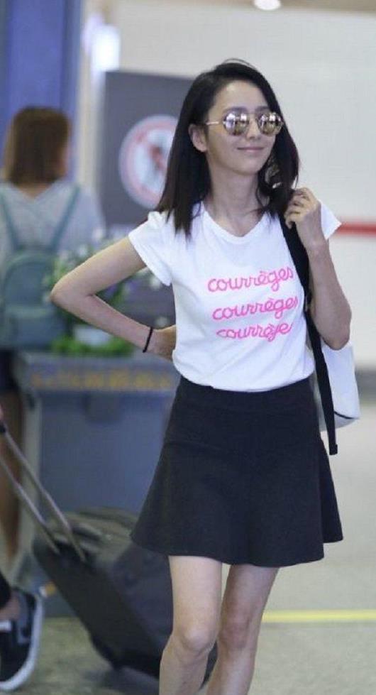 当88斤的佟丽娅和104斤的董璇同穿短裙，网友：胖子真好！