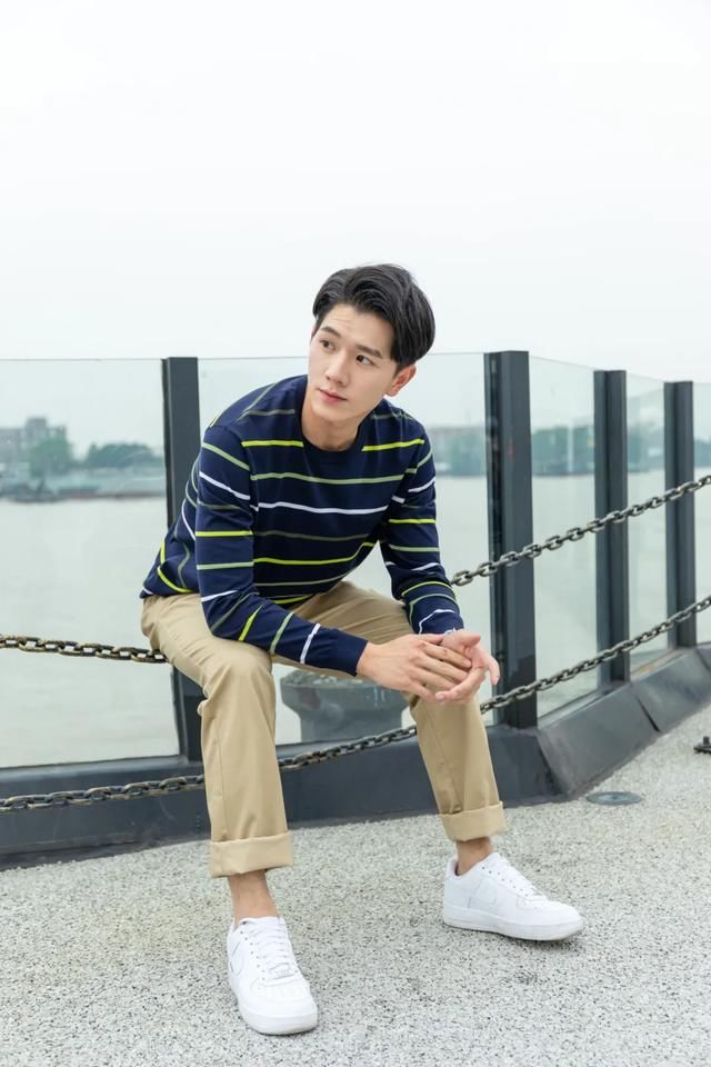  #春夏#据说精致的男人，都知道如何在春夏解锁「法式优雅」