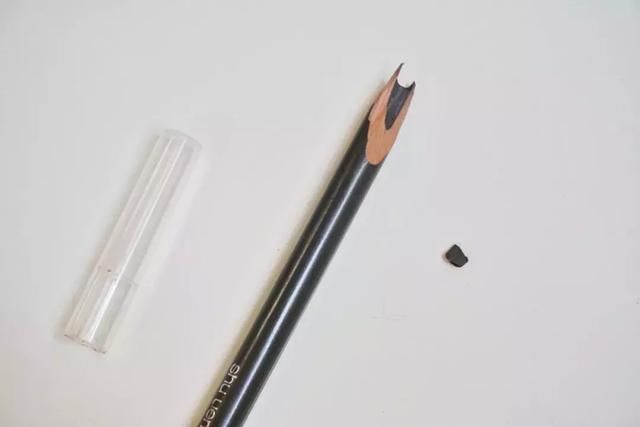 发际线男孩花2500修的眉毛这个鸟样