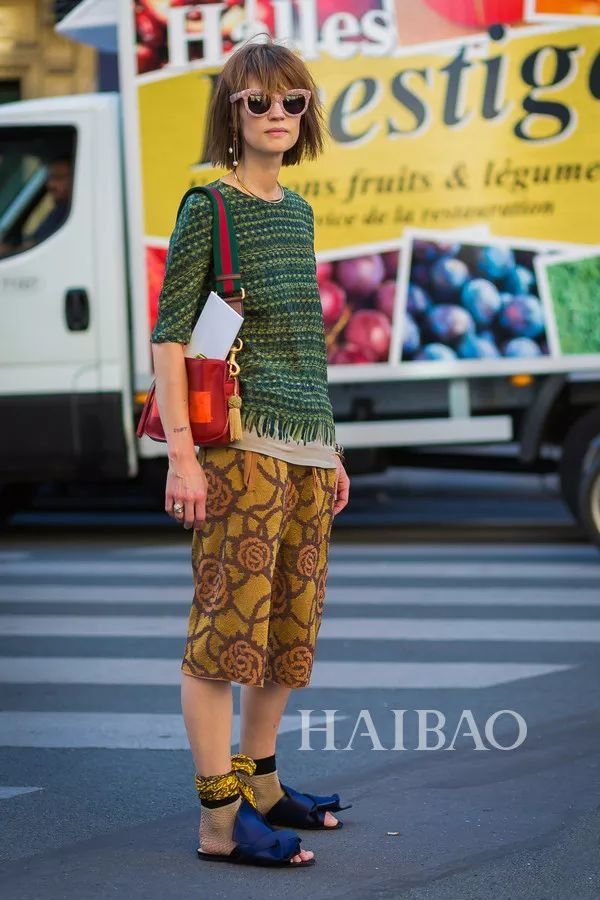 挤掉老爹鞋，成为“今夏最火”的复古单品，是什么来头?