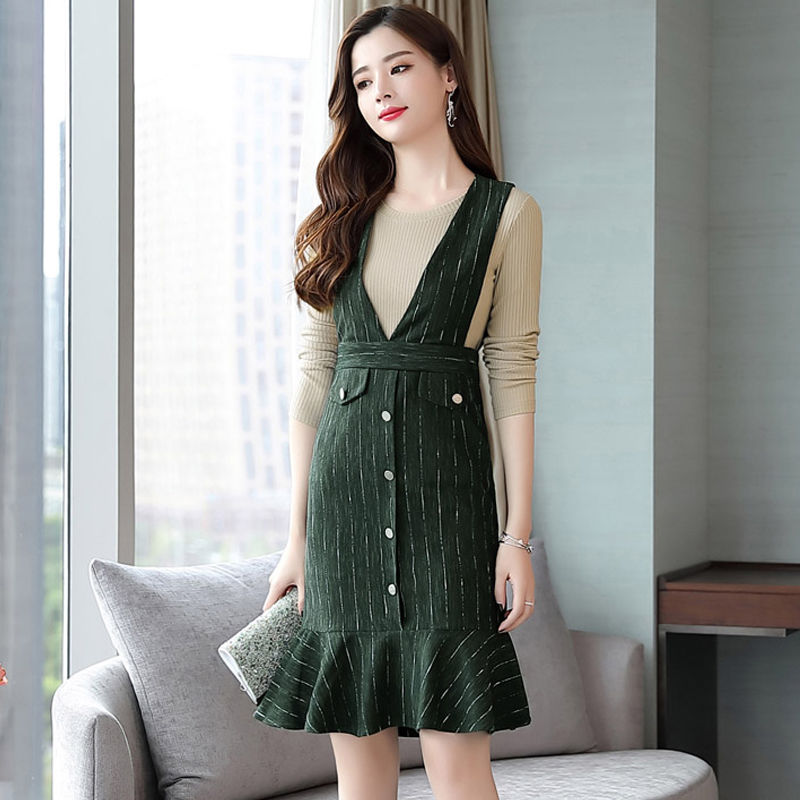 新款唯美秋装 这么穿一定不掉价 很显气质，同事都问哪儿买的