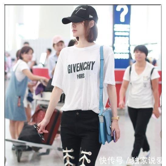 王丽坤的裤子全靠几根线绑着，没有这身材真不撑不起来