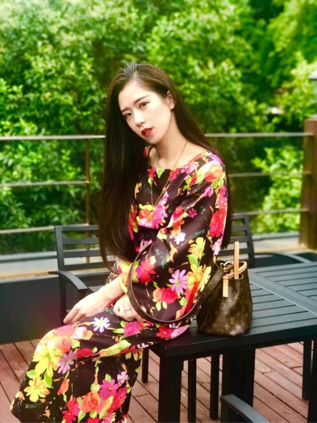 胸小的女孩穿什么衣服好看？