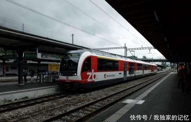  【全车】国内最特殊的火车之一，不仅全车都是卧铺，而且中途不