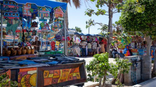 一个小岛被两个国家分：曾修界16次，如今穿越界限不需任何手续