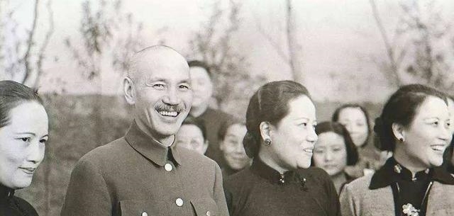  悲凉■宋氏三姐妹，辉煌的背后也有说不出的悲凉……