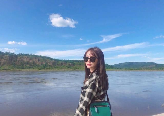 沈梦辰范儿最近不错，越发招人喜欢了，我的姐你咋又瘦了